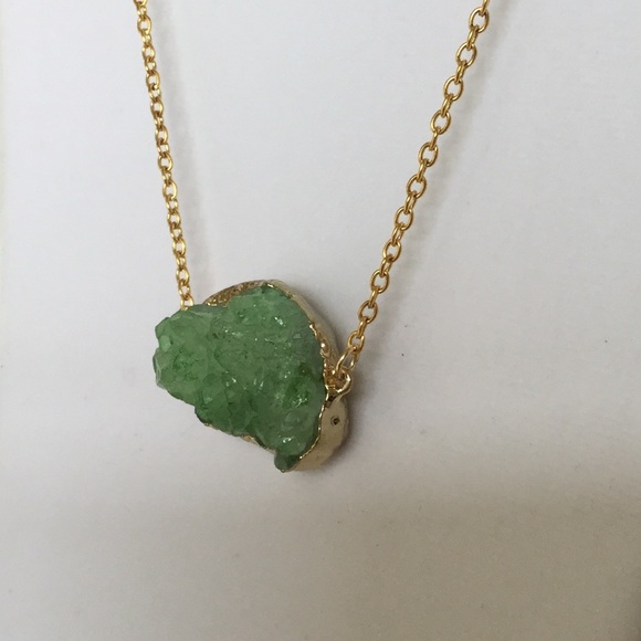 πHPπ Green Crystal Druzy Quartz Necklace - Picture 3 of 3